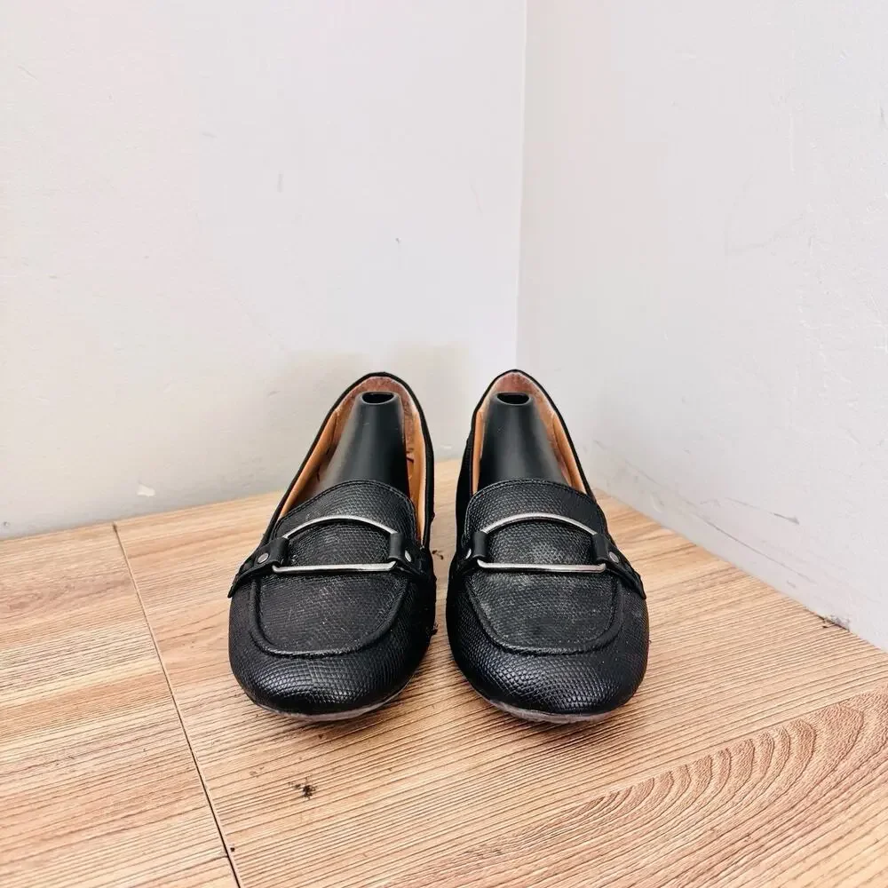 BareTraps Kellye Black Leather Loafers Women’s Size 9